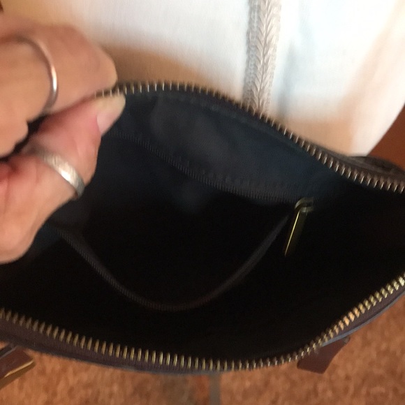 VINTAGE FOSSIL LEATHER CROSSBODY BAG - Picture 9 of 13